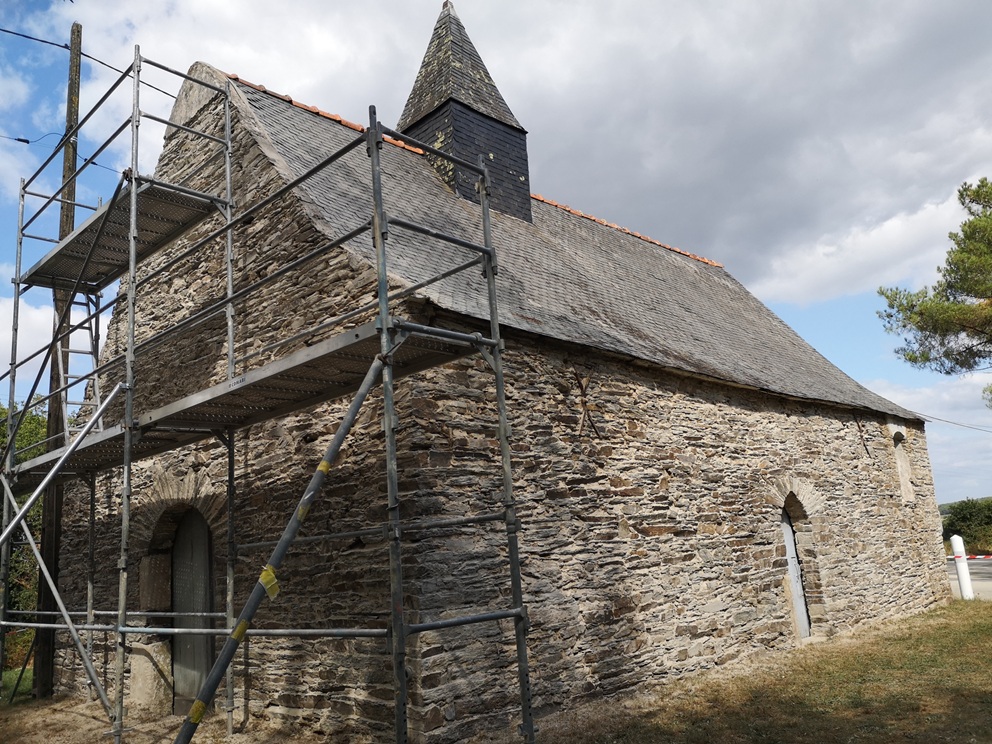 La maçonnerie débarrassée du vieil enduit